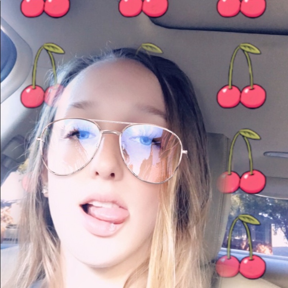 Meet your Posher, Katelyn